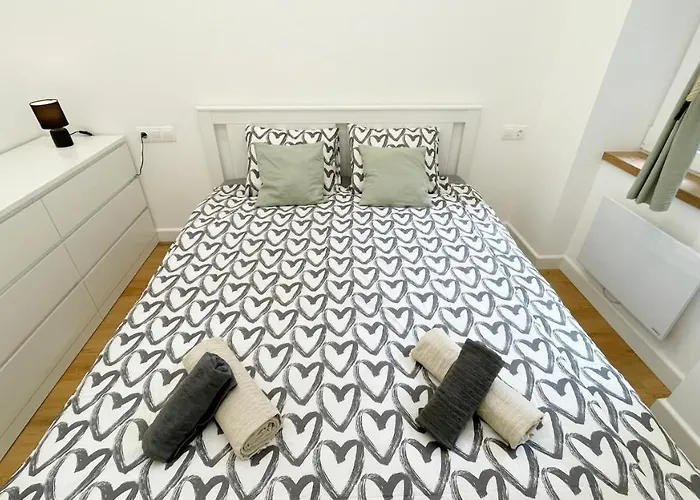 Apartament Sipsix - Modern 2 Bedroom Newly Renovated Flat With Ac In Centre Budapesta