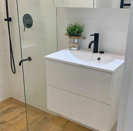 Apartament Sipsix - Modern 2 Bedroom Newly Renovated Flat With Ac In Centre Budapesta