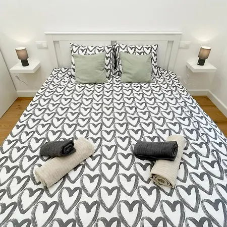 아파트 Sipsix - Modern 2 Bedroom Newly Renovated Flat With Ac In Centre *