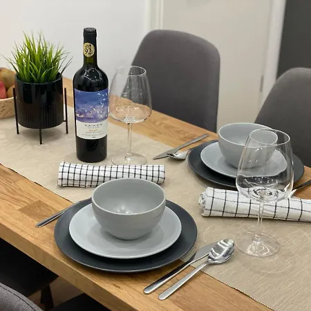 Sipsix - Modern 2 Bedroom Newly Renovated Flat With Ac In Centre 아파트