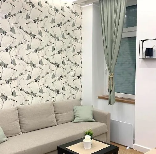 Sipsix - Modern 2 Bedroom Newly Renovated Flat With Ac In Centre